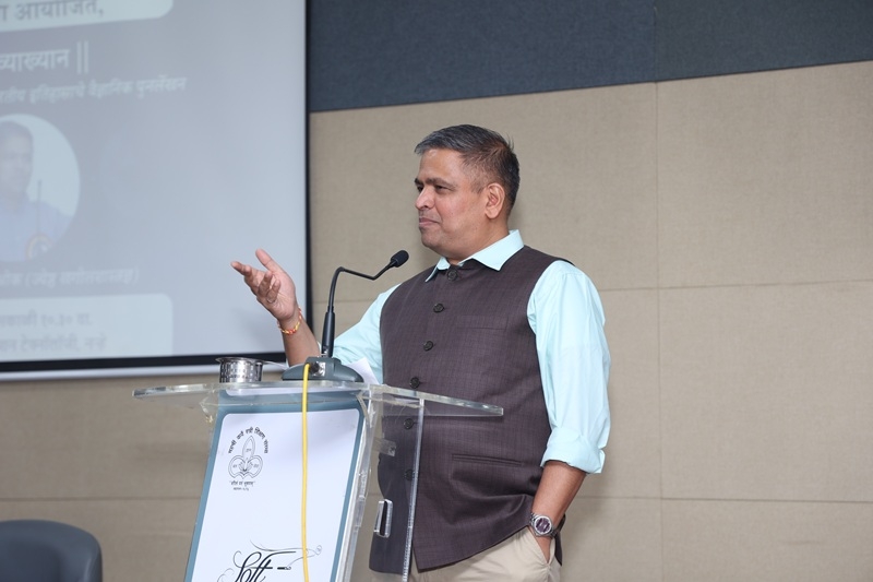 Nilesh Oak 1